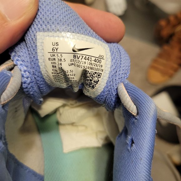 Nike Revolution 4  Light Blue Sky Blue Bv7441-400 Sz 6Y - Picture 8 of 9